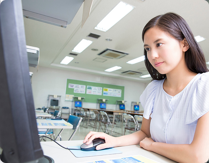 忙しい方に最適！ビデオ学科教習でスキマ時間を活用